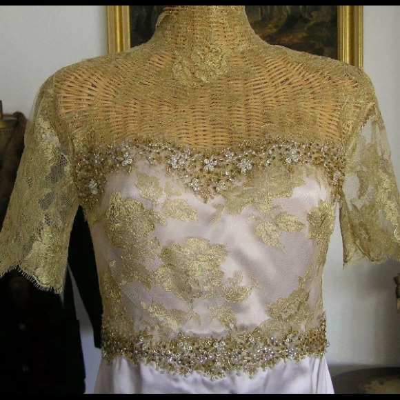 VERA WANG lavender gold lace formal dress. ๐ - Picture 5 of 6